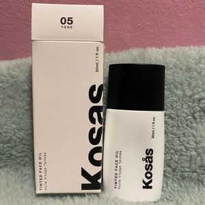 Kosas 🖤 Tinted Face Oil Foundation